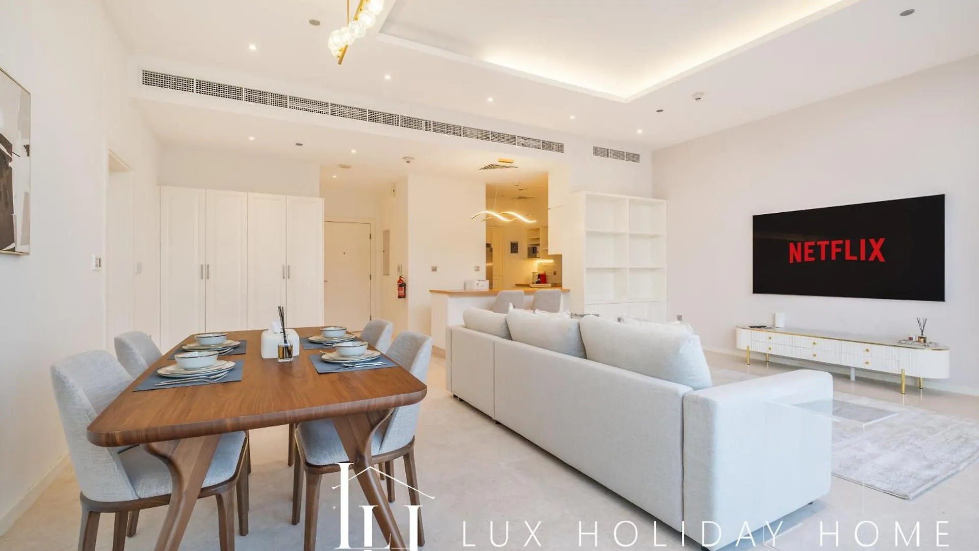 Lux The Tiara Burj View Suite 2 Dubai 0*,  United Arab Emirates