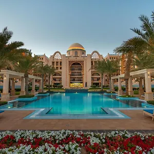 Globalstay At Palm Jumeirah Beachfront Paradise With Pool And Gym Dubaï